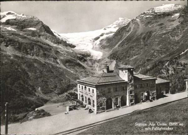 Alp Gruem Station Alp Grüm Palügletscher