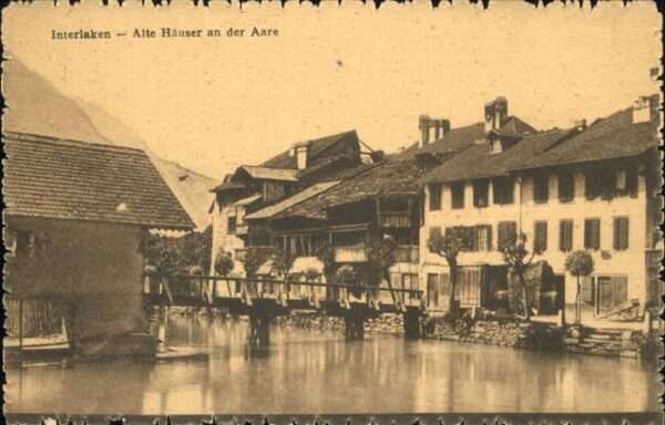 Interlaken BE Alte Häuser Aare