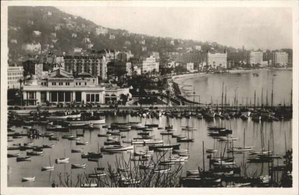 Cannes Alpes-Maritimes Mont Chevalier Schiff