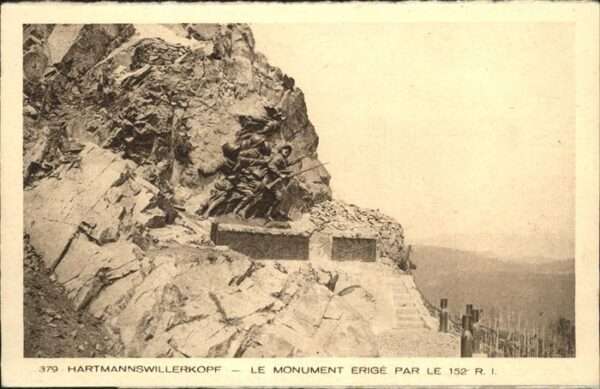 Hartmannswillerkopf Monument Erige Par Le
