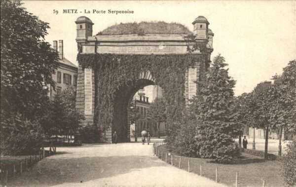 Metz  57 Moselle Porte Serpenoise