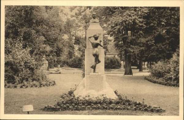 Troyes Monument L Mony