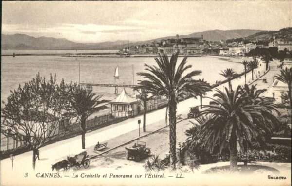 Cannes Alpes-Maritimes Croisette Panorama Esterel