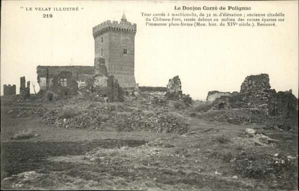 Polignac Haute-Loire Donjon Carre