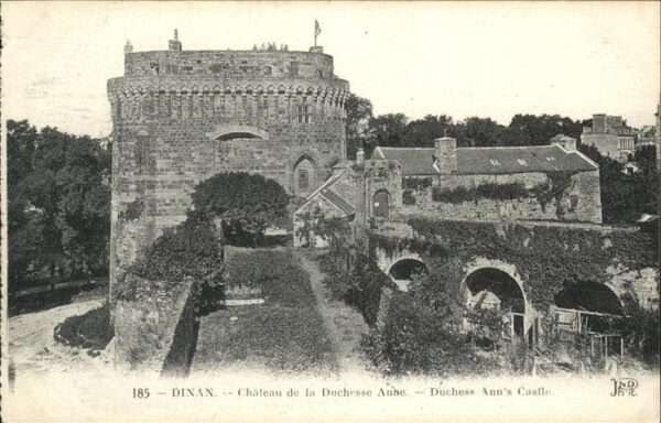 Dinan 22 Chateau Duchesse Anne