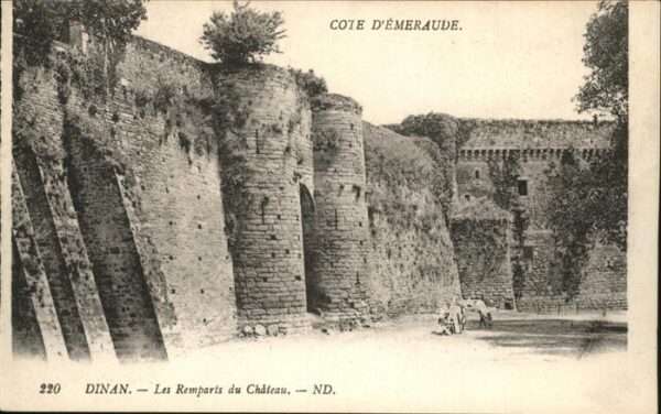 Dinan 22 Remparts Chateau