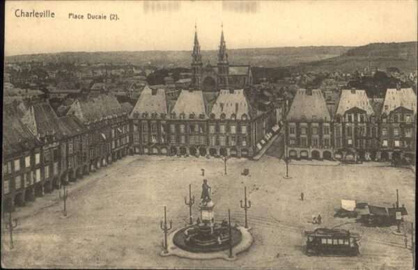 Charleville-Mezieres 08 Place Ducaie