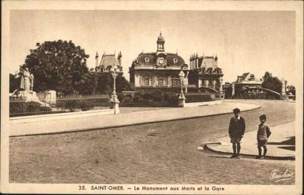 Saint-Omer Pas-de-Calais Monument aux Morts Gare
Gare