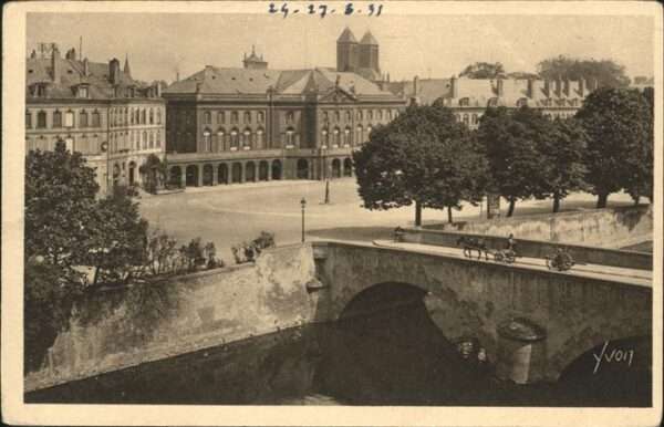 Metz  57 Moselle Place de a Comedie