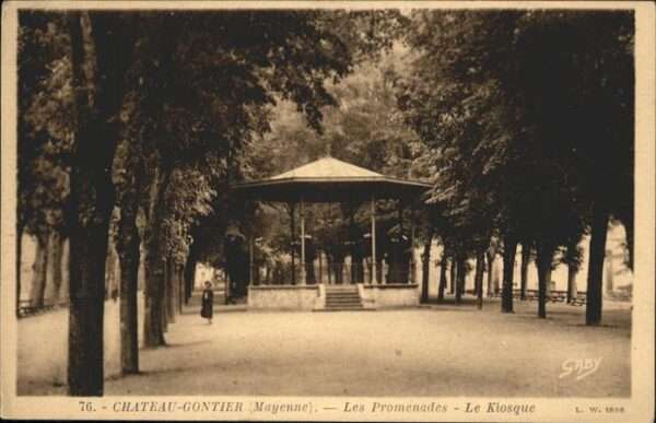 Chateau-Gontier Les Promenades Kiosque