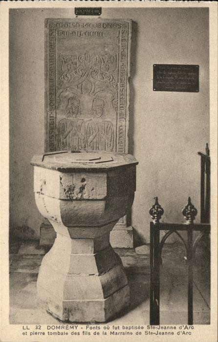 Domremy-la-Pucelle Vosges Fonts ou fut baptise Ste-Jeanne d_Arc