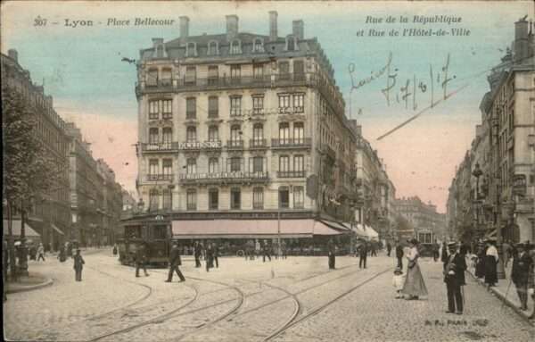 Lyon France Place Bellecour
Rue de la Republique