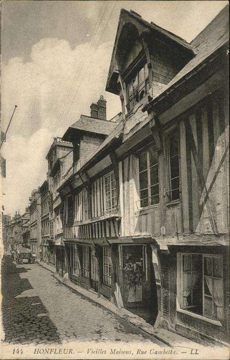 Honfleur Vicilles maisons
Rue Gambelta