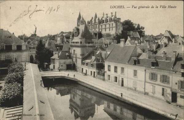 Loches Vue generale de la Ville Haute
