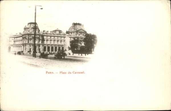 Paris Place du Carousel