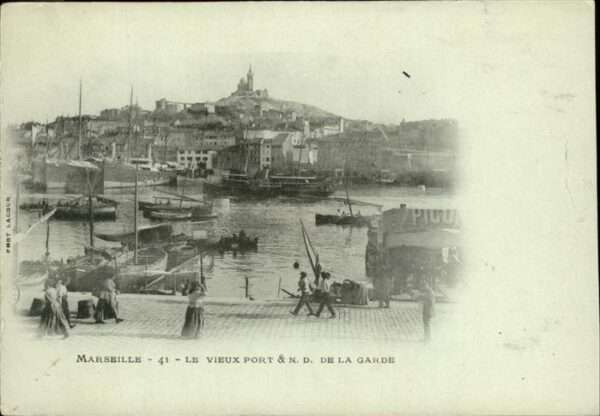 Marseille Bouches-du-Rhone Le vieux Port
N.D. de la Garde
