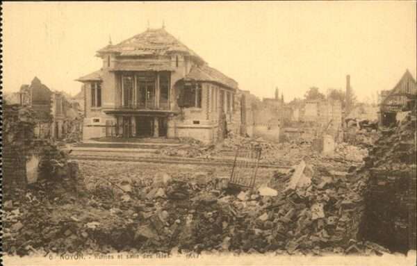 Noyon Ruines