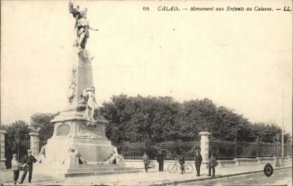 Calais Monument aux Enfants du Calaisis
