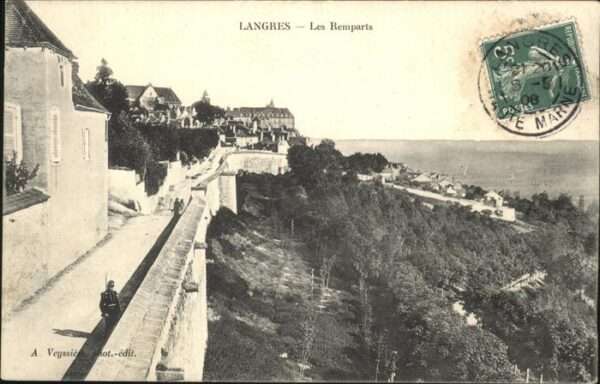 Langres Les Remparts
