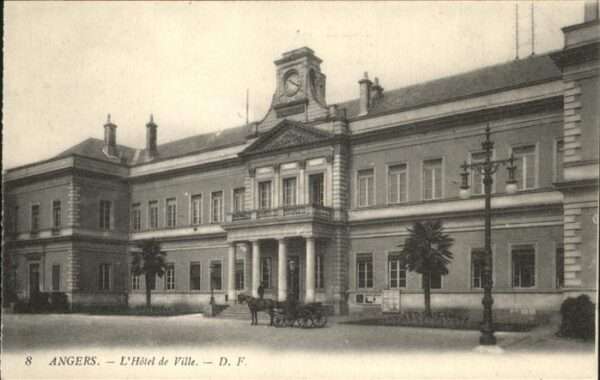 Angers Hotel de Ville Kutsche