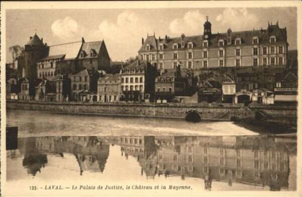 Laval Palais de Justice Chateau Mayenne