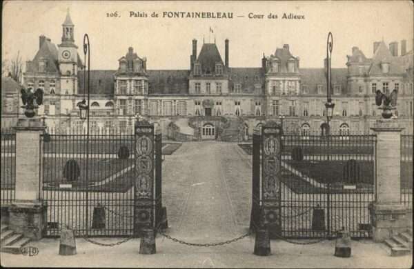 Fontainebleau Palais