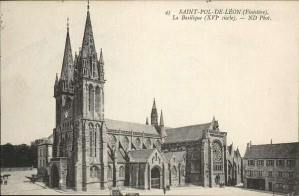 Saint-Pol-de-Leon Basilique Pferd