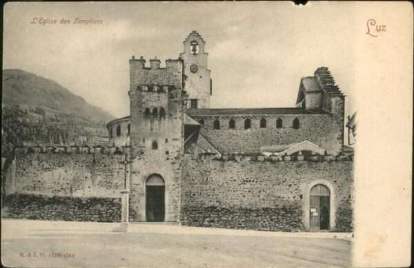 Luz-Saint-Sauveur Hautes Pyrenees Eglise des Templiers