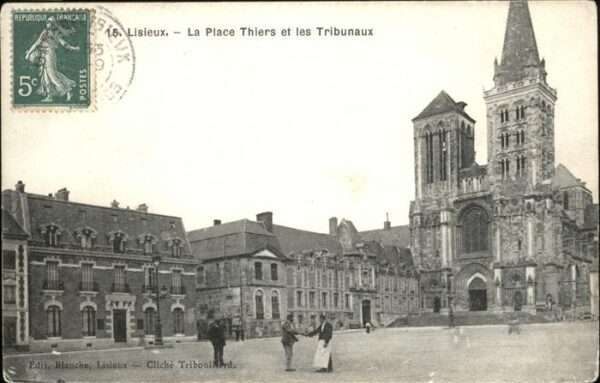 Lisieux Place Thiers et les Tribunaux
