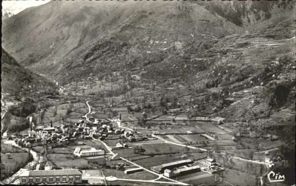 Les Cabannes Ariege Fliegeraufnahme