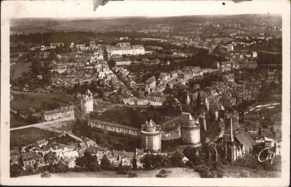 Fougeres Fliegeraufnahme