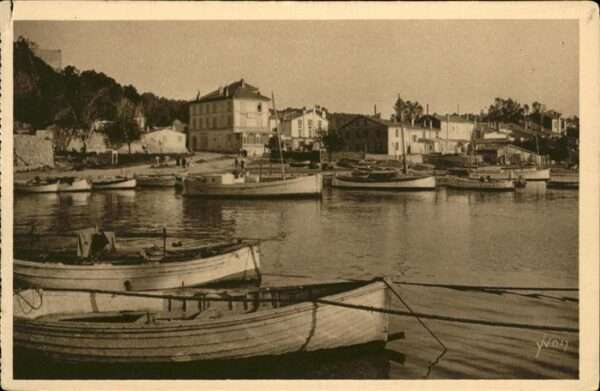 Hyeres Schiff