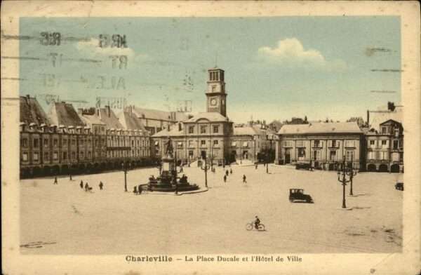 Charleville 08-Meziers Place Ducale Hotel de Ville