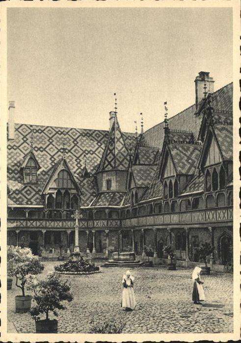 Beaune Hotel Dieu Cour honneur