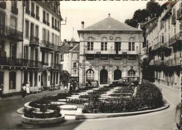 Plombieres-les-Bains Place Bain Romain