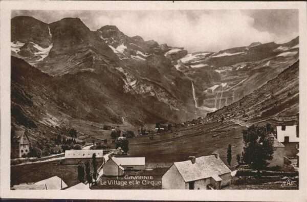 Gavarnie Village et le Cirque