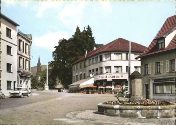 Giromagny Grande Place Brunnen