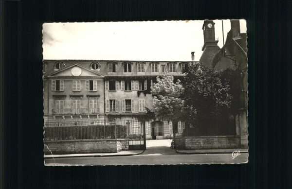 Poligny Jura Ecole