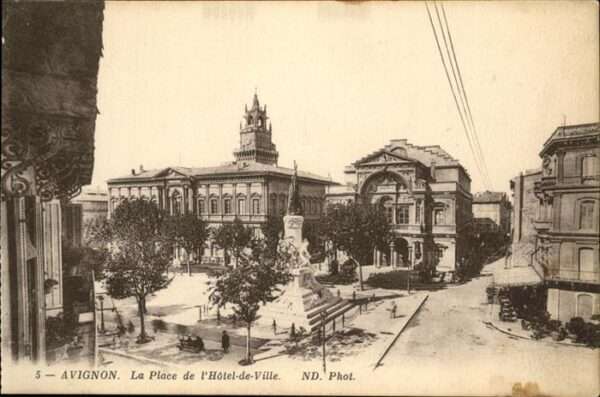 Avignon Vaucluse Place de l_Hotel de Ville