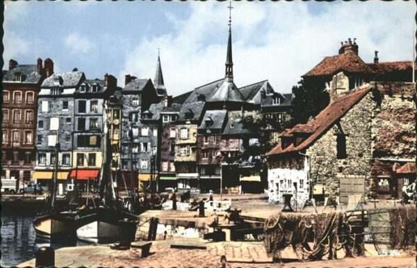 Honfleur La Lieutenance ecluses