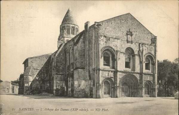 Saintes Charente-Maritime Abbaye des Dames