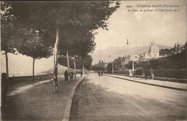 Evian-les-Bains Haute Savoie Quai