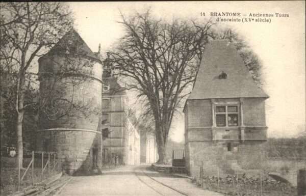 Brantome Ancienne Tours d_enceinte