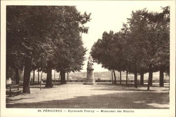 Perigueux Esplanade Tourny Monument Mobiles