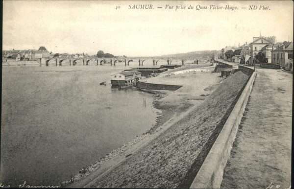 Saumur Quai Victor Hugo