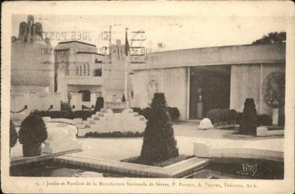 Sevres Jardin Pavillon de la Manufacture Natio