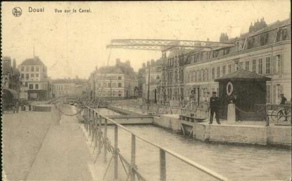 Douai 59 Vue sur Canal