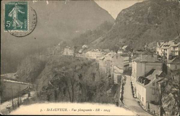 Luz-Saint-Sauveur Hautes Pyrenees Vue plongeante