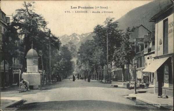 Luchon Haute-Garonne Allee d_Etigny
