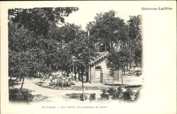 Maisons-Laffitte Au Camp corvee des pommes de terre